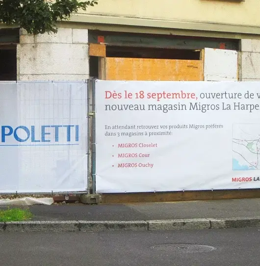 Toiles tendues en extérieur